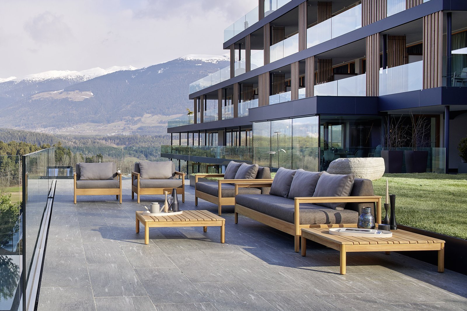 Bali Outdoor Sofa Gia Edition