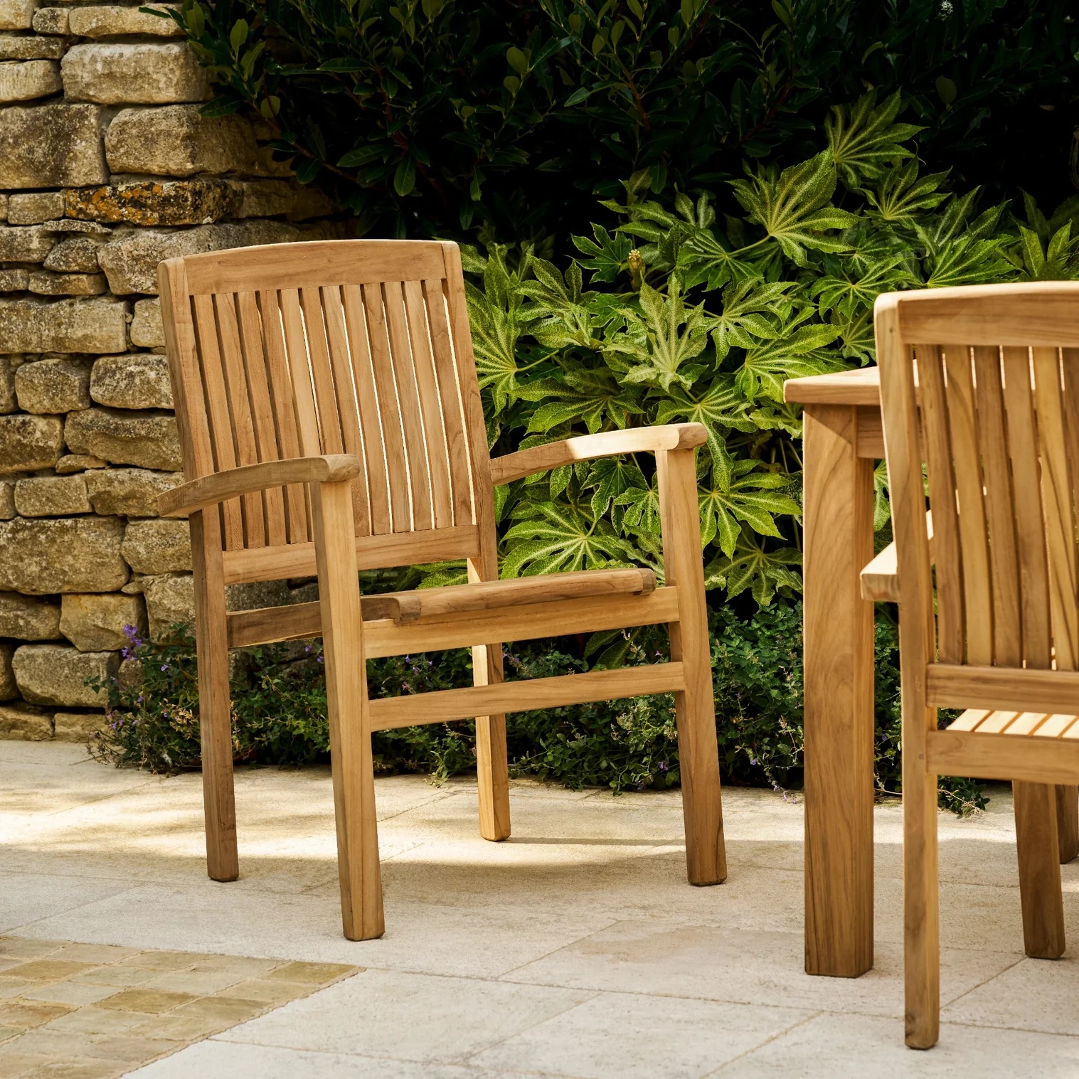 Why Developers Are Choosing Indonesian Wooden Furniture for Villa Developments